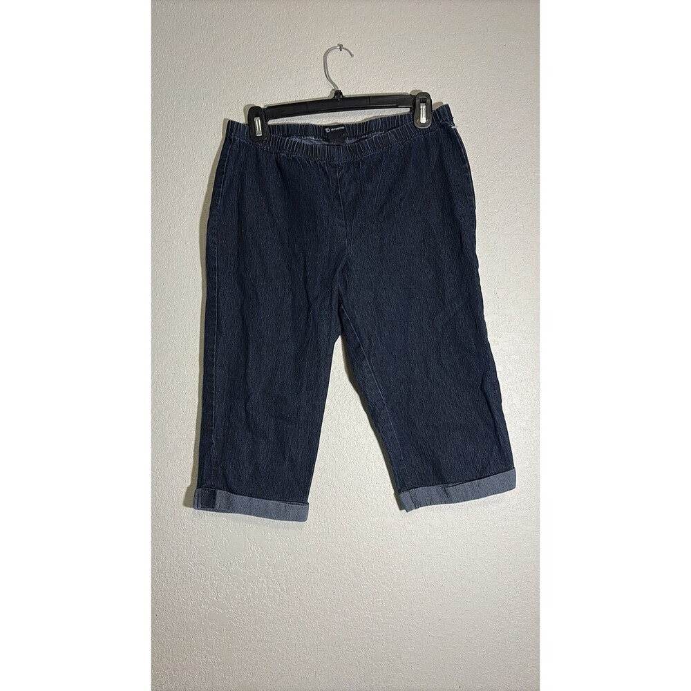 New Direction Women's Medium Dark Wash Elastic Waist Denim Capris Medium